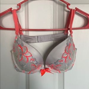 Victoria Secret Bra